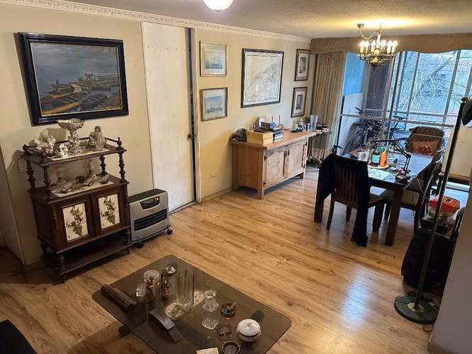 Arriendo pieza dama Providencia, bao privafo