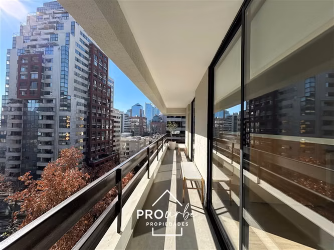 Departamento en venta de 3 dorm. en Las Condes