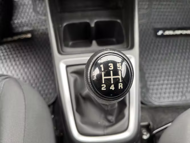 SUZUKI SWIFT 1.2 GL SPORT AÑO 2024