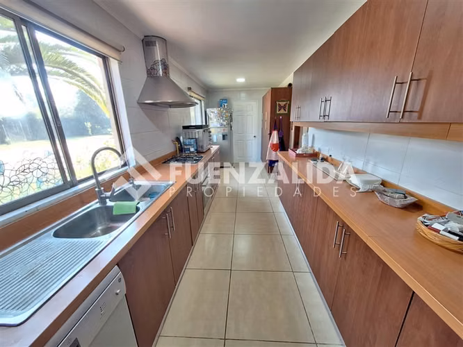 Casa en venta de 4 dorm. en Talagante