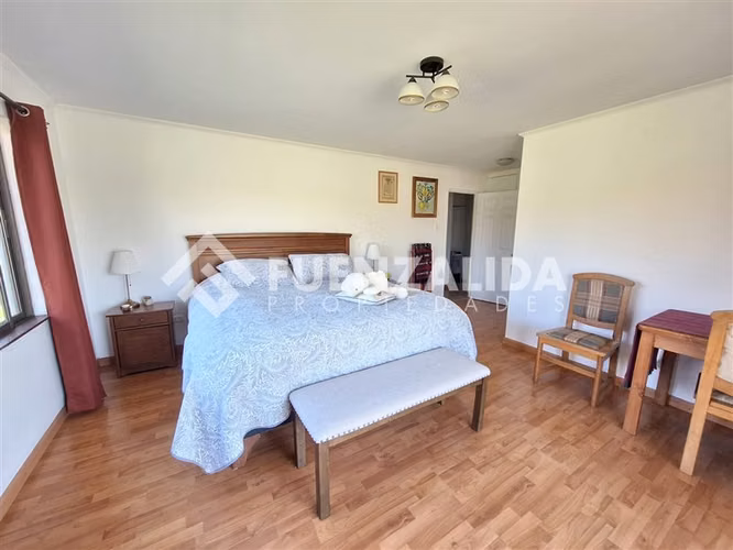 Casa en venta de 4 dorm. en Talagante