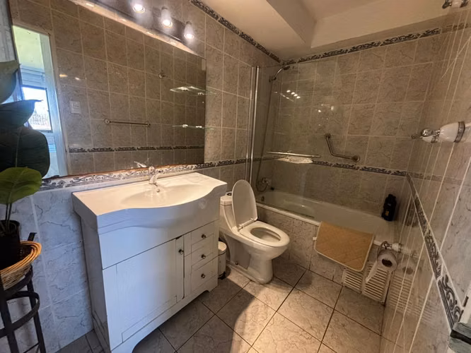  Hermoso departamento en condominio privado con seguridad permanente.