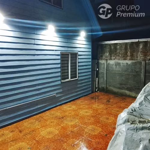 Casa en venta de 3 dorm. 2 baños en Coronel