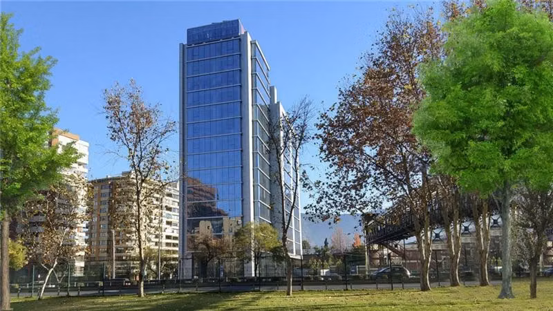 Oficina amoblada en arriendo en Vitacura