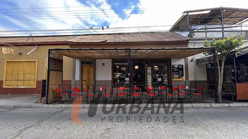 Casa CASA COMERCIAL FRENTE A PLAZA DE VICUÑA