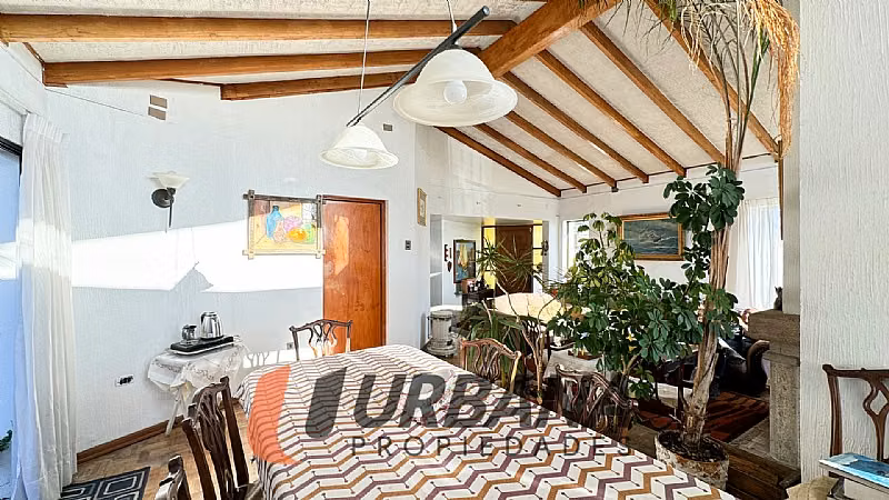 Casa CASA EN GABRIELA MISTRAL CON POTENCIAL COMERCIAL