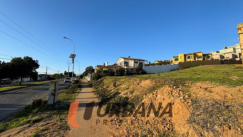 Casa CASA EN GABRIELA MISTRAL CON POTENCIAL COMERCIAL