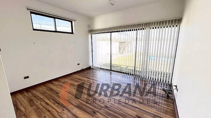 Casa OPORTUNIDAD ! EXCLUSIVA CASA EN LA CIUDAD DE ANDACOLLO