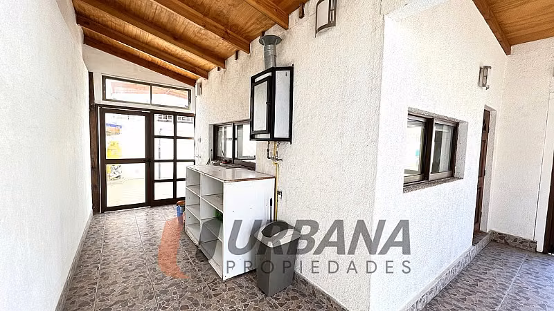Casa OPORTUNIDAD ! EXCLUSIVA CASA EN LA CIUDAD DE ANDACOLLO