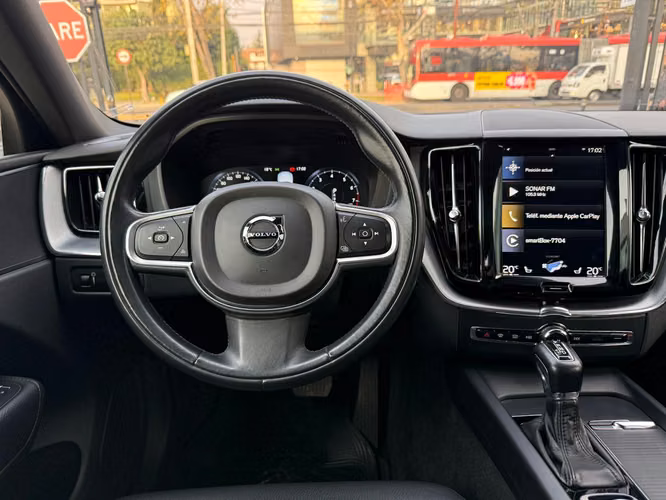 VOLVO XC60  2018