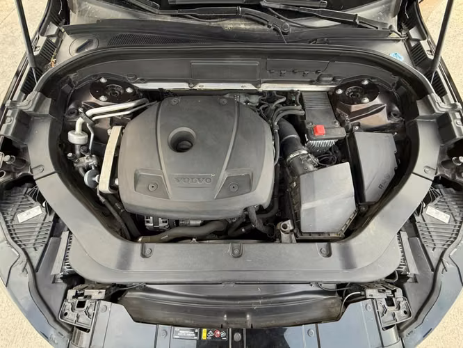 VOLVO XC60  2018