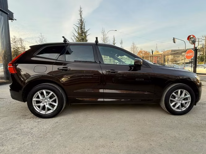 VOLVO XC60  2018