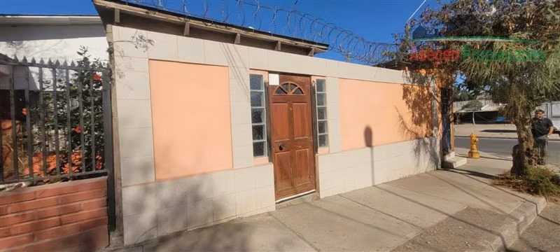LOCAL COMERCIAL Casa en venta en Villa Magisterio I