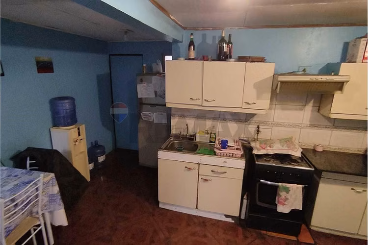 Casa amplia, ideal para remodelar - Imagen 4