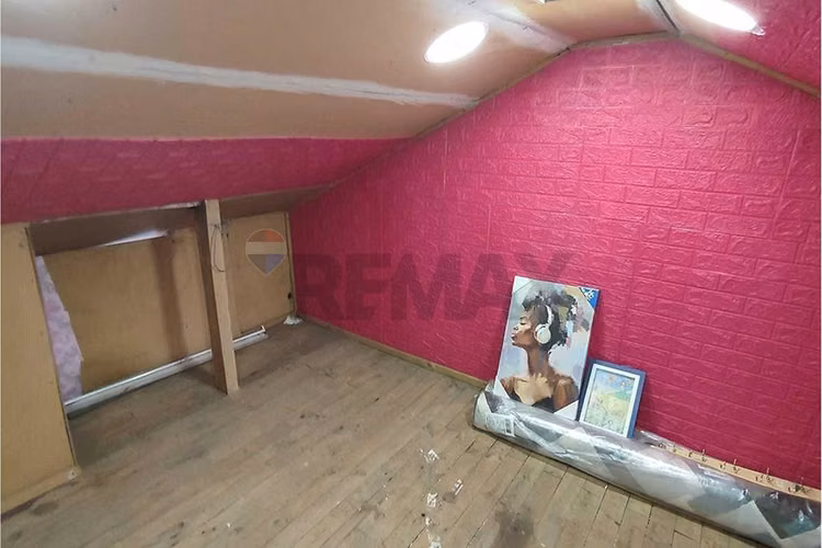 Casa amplia, ideal para remodelar - Imagen 12