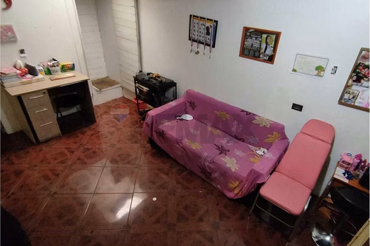 Casa amplia, ideal para remodelar - Imagen 9