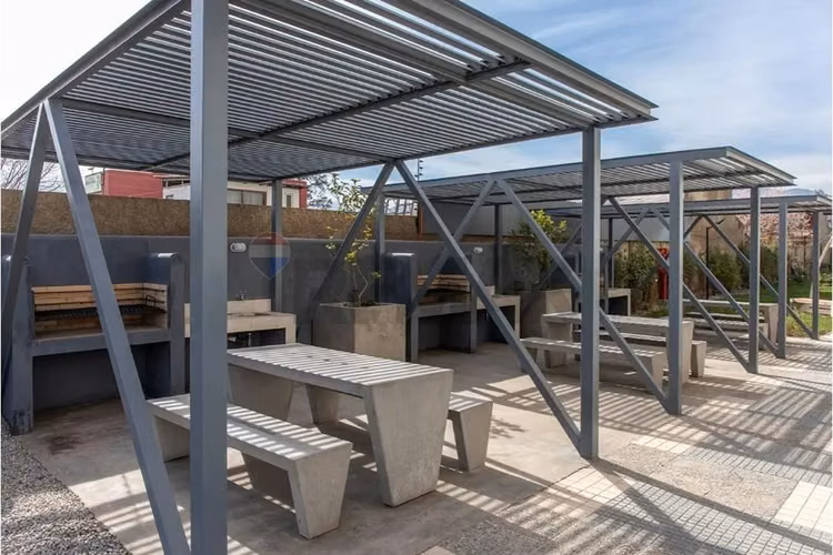 Moderno depto. en quilicura con piscina y más