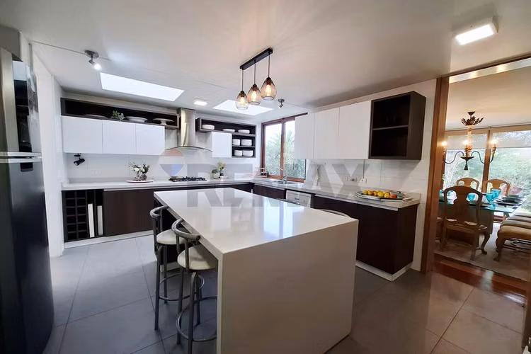 Casa mediterránea en condominio los bosques