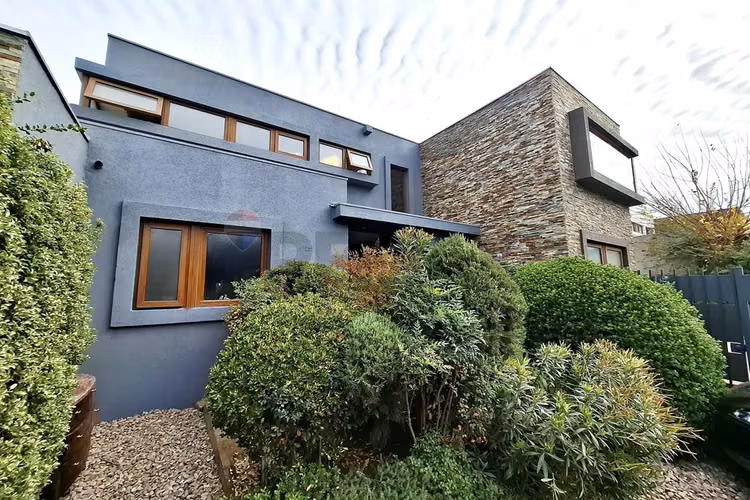 Casa mediterránea en condominio los bosques