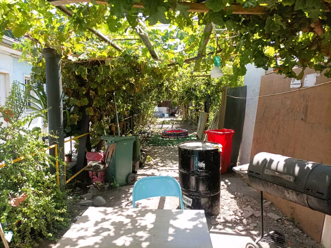 Casa amplio terreno. Padre Tadeo. Av. Mapocho (171705)