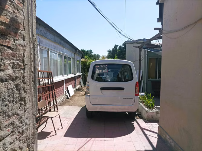Casa amplio terreno. Padre Tadeo. Av. Mapocho (171705)