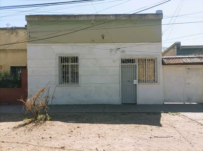 Casa amplio terreno. Padre Tadeo. Av. Mapocho (171705)
