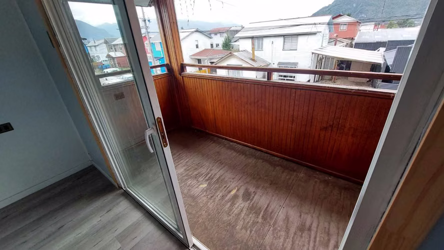 Casa Grande en Venta en Pto Aysen 7Do 2Ba 3Es (171694)