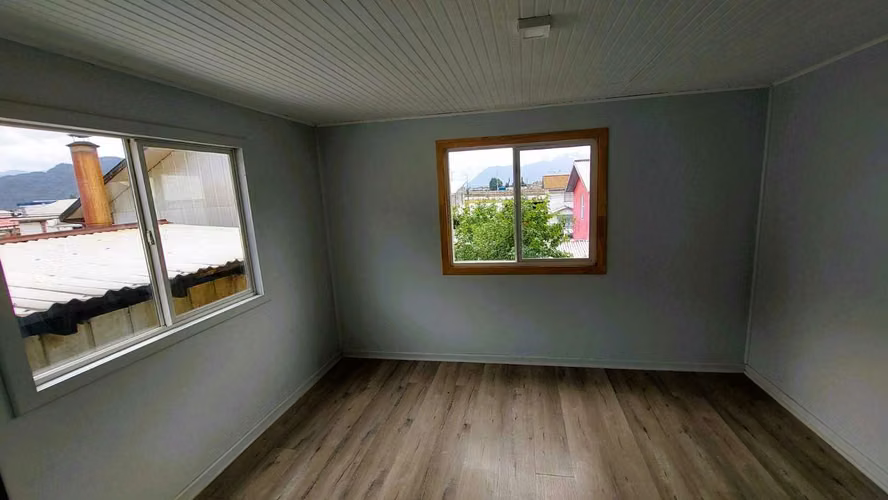 Casa Grande en Venta en Pto Aysen 7Do 2Ba 3Es (171694)