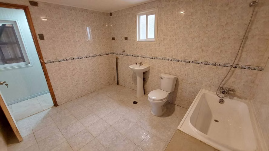 Casa Grande en Venta en Pto Aysen 7Do 2Ba 3Es (171694)