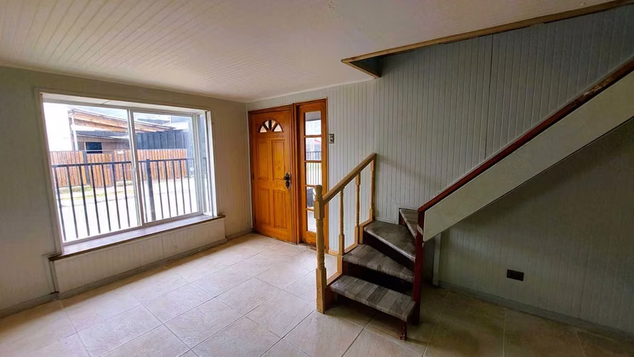 Casa Grande en Venta en Pto Aysen 7Do 2Ba 3Es (171694)