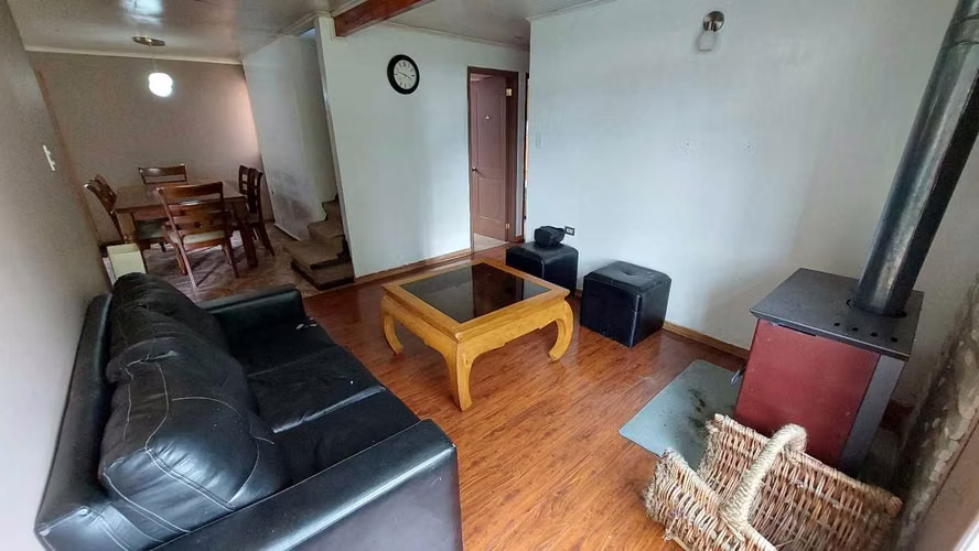 Casa 3 Dorm. con Gran Patio y Buena Ubicacion (171673)