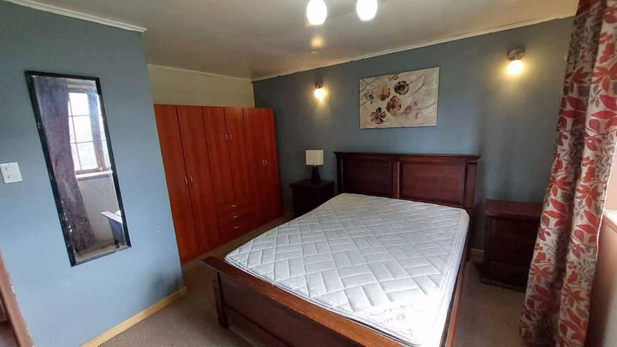 Casa 3 Dorm. con Gran Patio y Buena Ubicacion (171673)