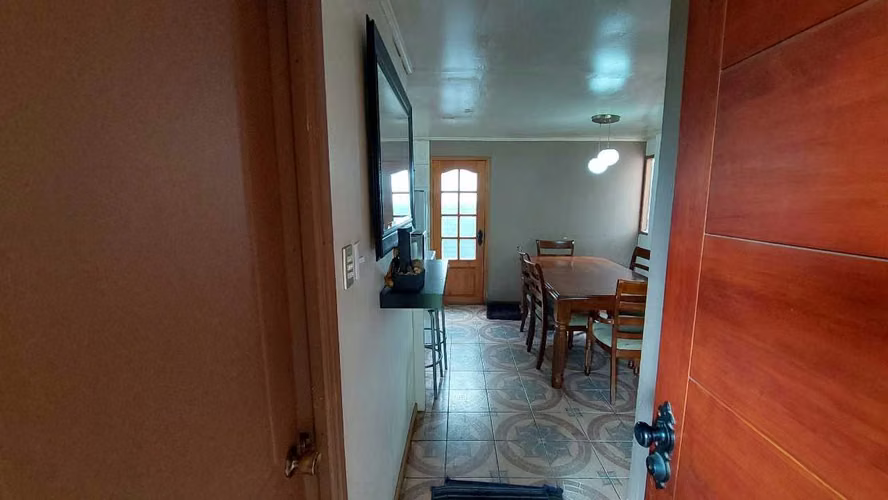 Casa 3 Dorm. con Gran Patio y Buena Ubicacion (171673)