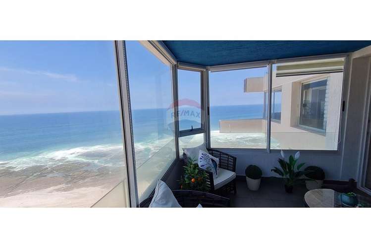 Hermoso departamento en venta, primera linea - Imagen 18