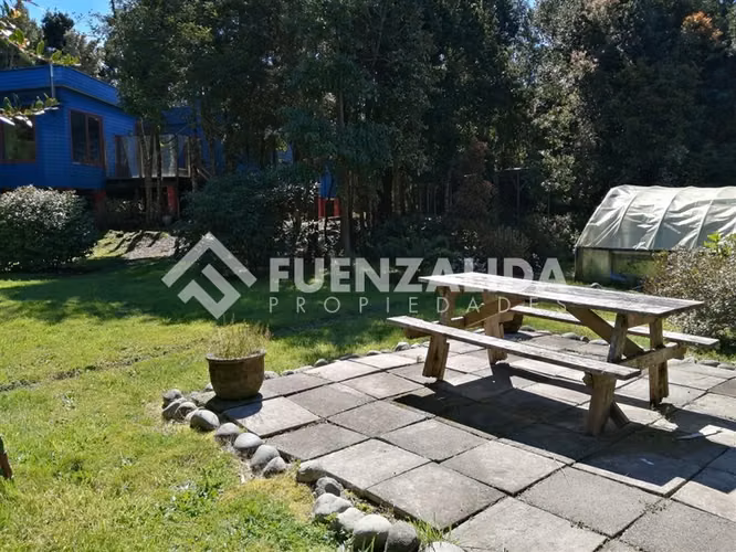Casa y cabaña independiente en Condominio Parque Doña Inés