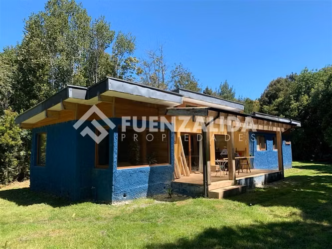 Casa y cabaña independiente en Condominio Parque Doña Inés