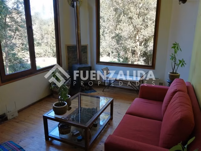 Casa y cabaña independiente en Condominio Parque Doña Inés