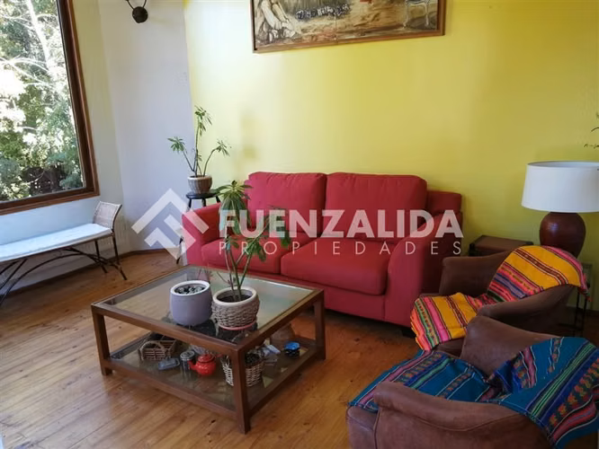 Casa y cabaña independiente en Condominio Parque Doña Inés