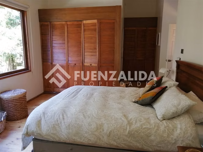 Casa y cabaña independiente en Condominio Parque Doña Inés