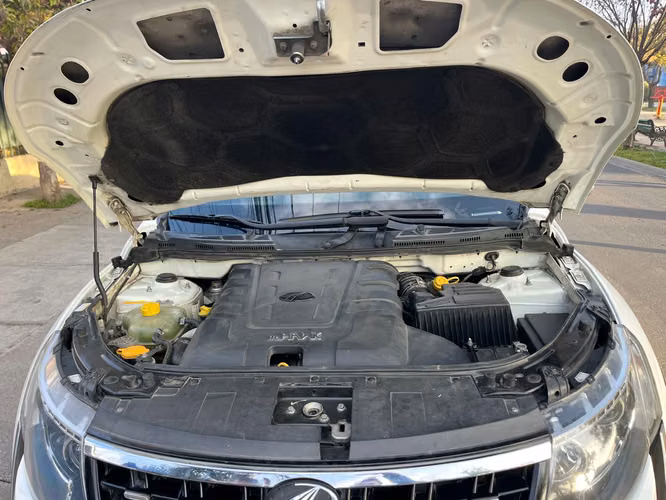 MAHINDRA XUV500 DIESEL 2.2 2020