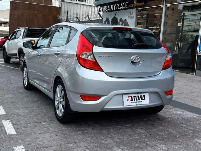 HYUNDAI ACCENT RB 1.4 GL AC 6MT - 2017 | 3776 - Imagen 4