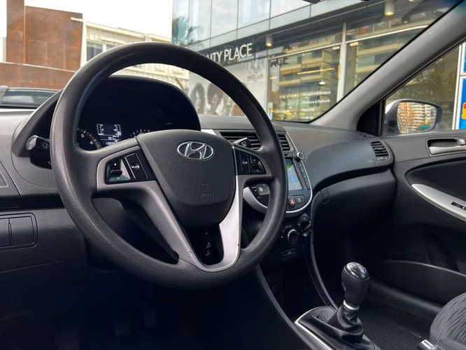 HYUNDAI ACCENT RB 1.4 GL AC 6MT - 2017 | 3776 - Imagen 10