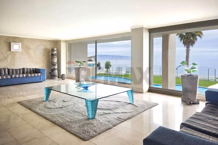 Palmas de reñaca con imponente vista al mar