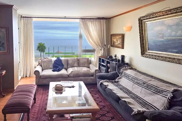 Palmas de reñaca con imponente vista al mar