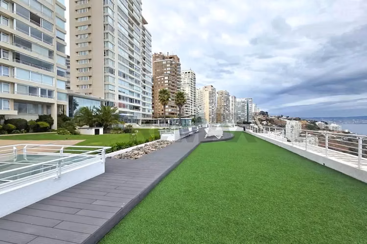Palmas de reñaca con imponente vista al mar