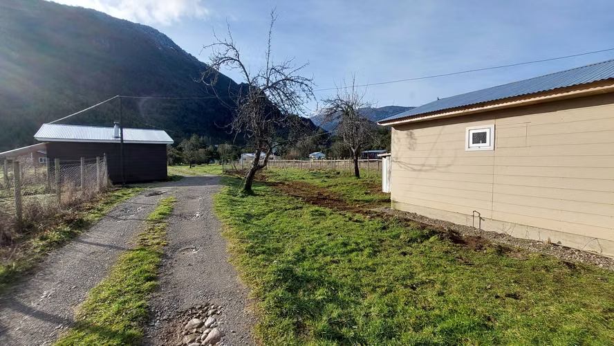 Parcela 1ha Con 3 Cabañas Frente a Rio Pangal (171790)