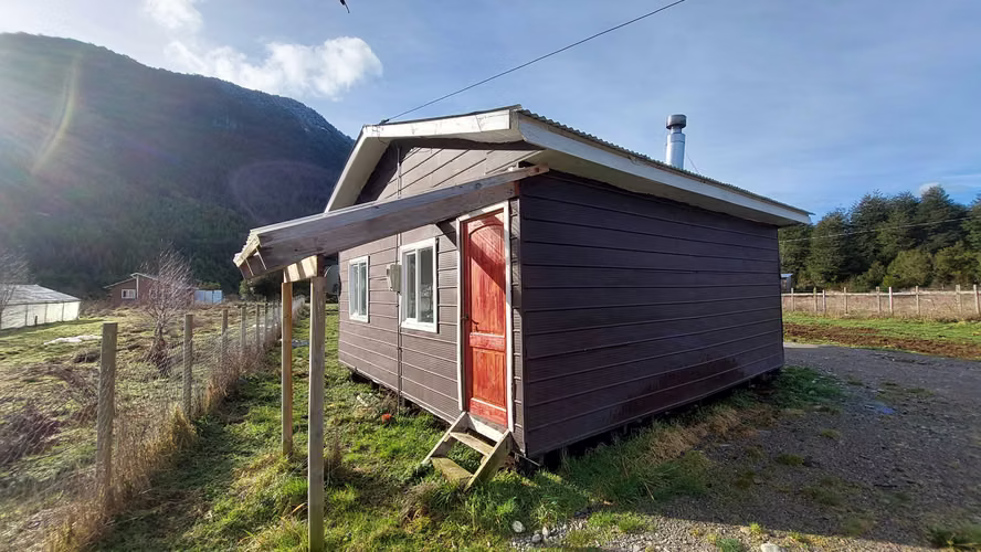 Parcela 1ha Con 3 Cabañas Frente a Rio Pangal (171790)