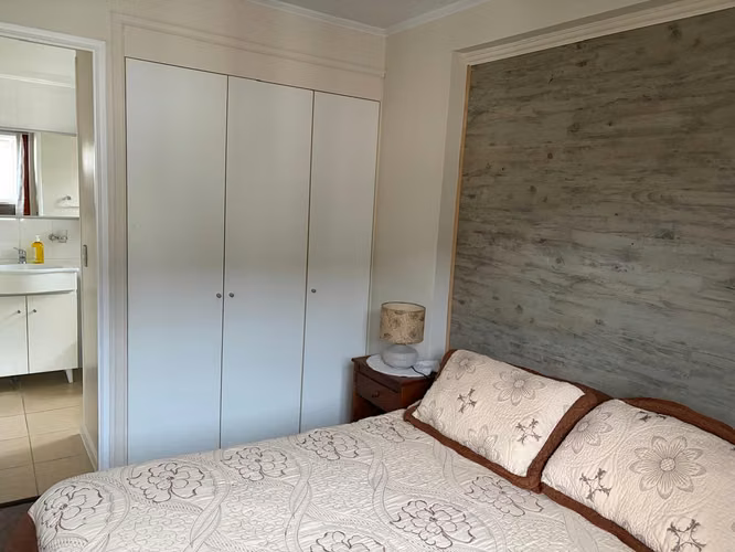 Arriendo departamento amoblado con gastos comunes incluidos. Condominio Plaza del Valle