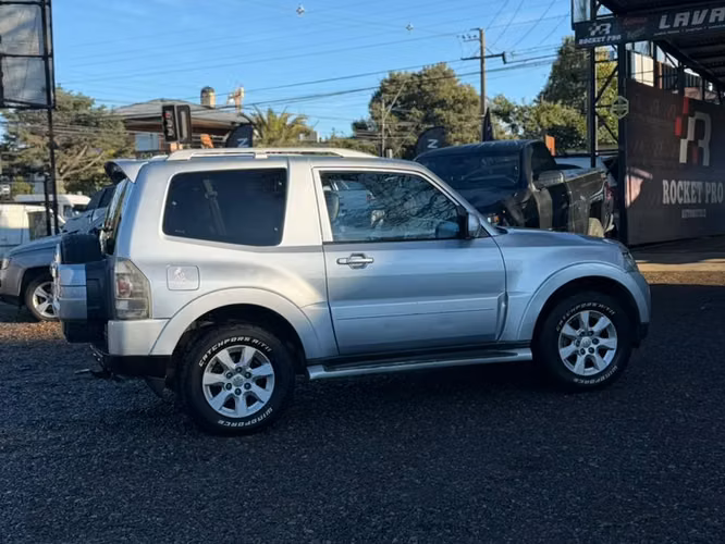 MITSUBISHI Montero 3.2 CR DIESEL 4X4 AT 3P 2011