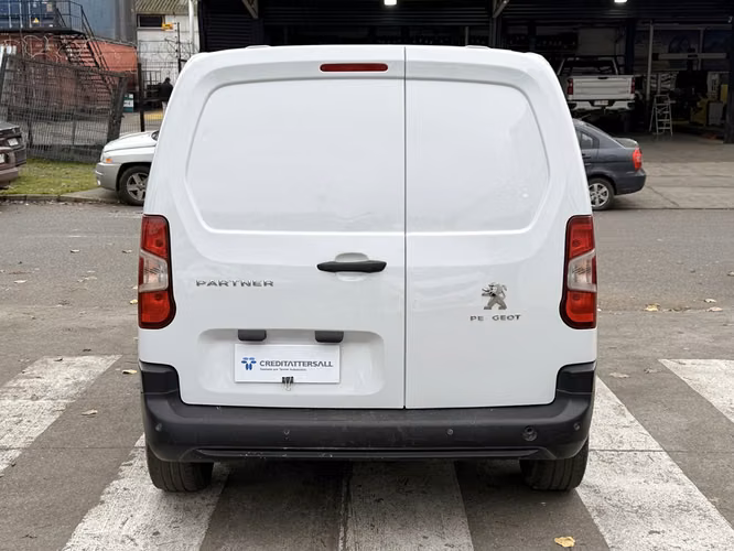 PEUGEOT PARTNER 2024